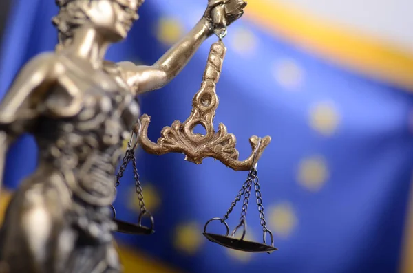 Escalas de Justicia, Justificación, Señora Justicia frente a la Europa — Foto de Stock