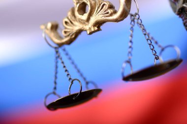 Ölçekler, Justitia, Bayan adalet önünde Rusya