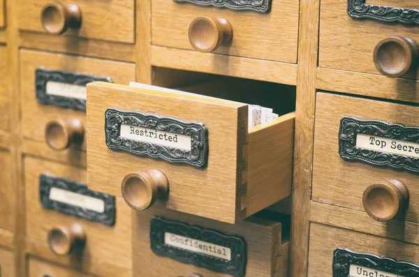 档案卡片目录 老木文件目录框 数据库 档案和图书馆的概念 图库图片