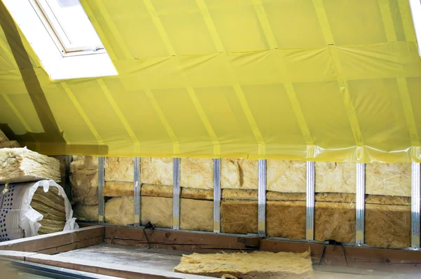 Doku - su yalıtımı yüklerken tavan 