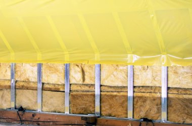 Doku - su yalıtımı yüklerken tavan 