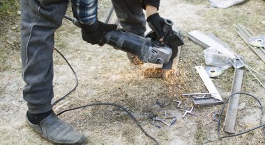 Kesme metal yapılar süreci 