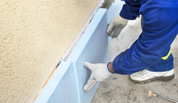 Mavi polistren yapıştırma işlemi