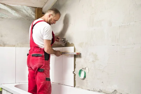 Montaj işlemi beyaz Seramik Karo 