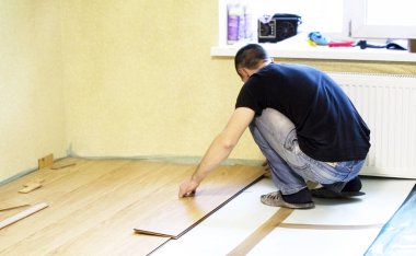 Katta laminat tahta yükleme işlemi