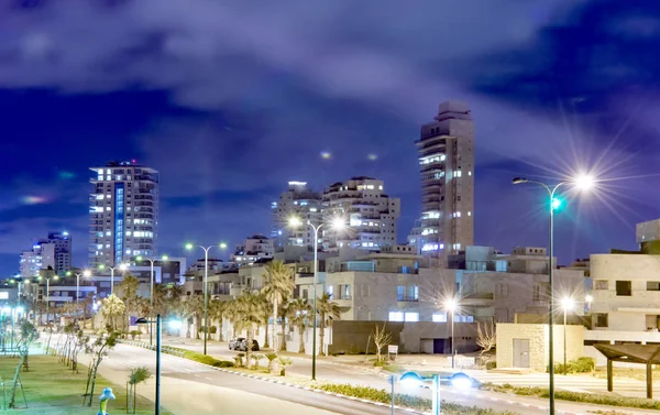 Città turistica paesaggio notturno — Foto Stock