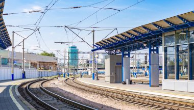 Tren istasyonu platformları 