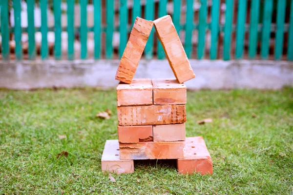 Miniatuur - bouwen met baksteen — Stockfoto