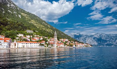 Karadağ - Perast küçük bir kasabada