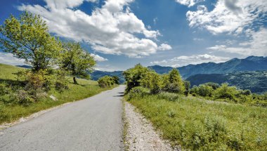 Karadağ doğa, yollar ve tepeler
