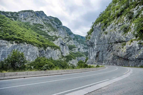 Montenegro montagna e strada — Foto Stock
