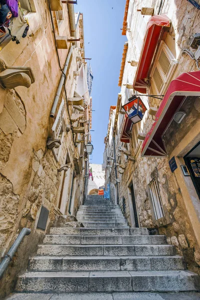 Strade della vecchia Dubrovnik — Foto Stock