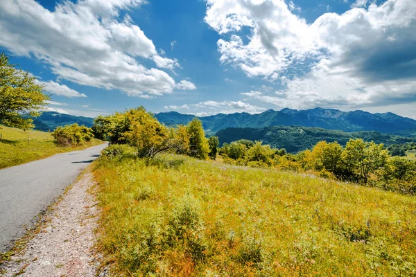 Montenegro natura, strade e colline — Foto Stock