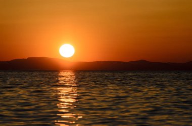 Güzel gün batımı Halkidikya, Athos, Yunanistan
