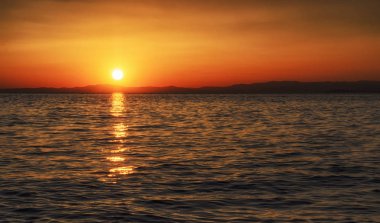 Güzel gün batımı Halkidikya, Athos, Yunanistan