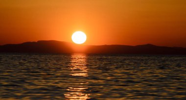 Güzel gün batımı Halkidikya, Athos, Yunanistan