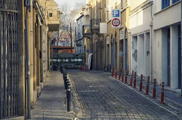 Organizace spojených národů nárazníková zóna (zelená linka) na Kypru v Nikósii. — Stock fotografie