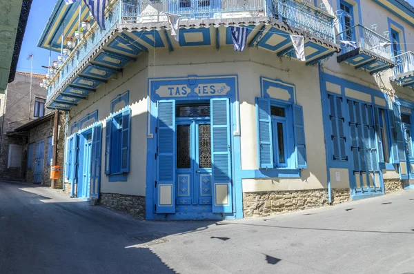 Lefkara, Kıbrıs - 25 Şubat 2017: Pano Lefkara, Kıbrıs eski sokaklarında.