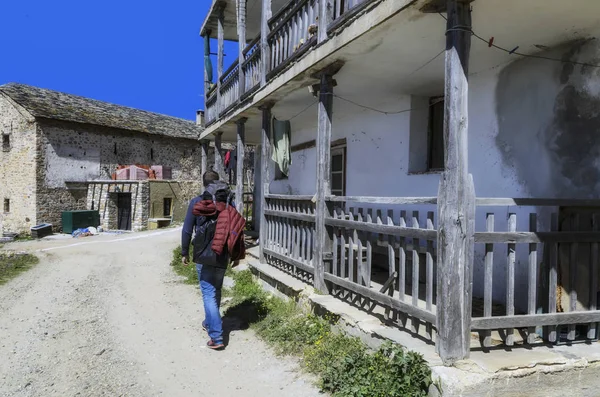 Peregrino visita el monasterio de Jenofonte — Foto de Stock