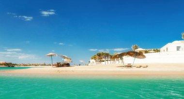 Kanallar, Bina ve ekipman resort El Gouna Resort. Mısır