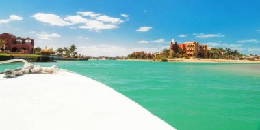 Kanallar, Bina ve ekipman resort El Gouna Resort. Mısır