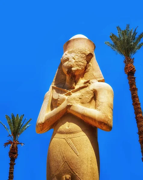 Statua del Re Ramses II al Tempio di Karnak, Egitto — Foto Stock