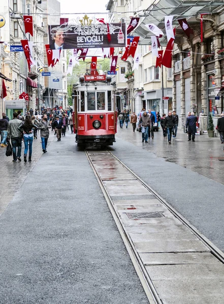Oude tram in Istanboel (Taksim route - Tunnel) in April 2014 — Stockfoto