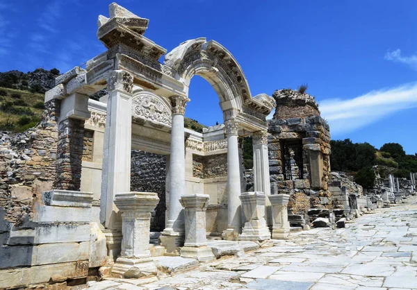 O Templo de Adriano de Éfeso Cidade Antiga — Fotografia de Stock