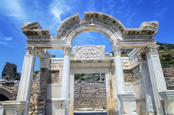 El Templo de Adriano de Éfeso Ciudad Antigua — Foto de Stock