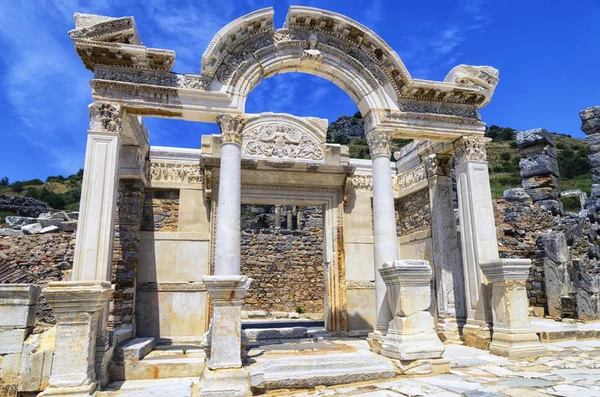 El Templo de Adriano de Éfeso Ciudad Antigua — Foto de Stock