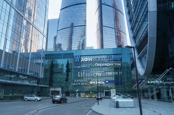 Москва, Россия - 8 мая 2016 г.: Московский городской комплекс небоскребов — стоковое фото