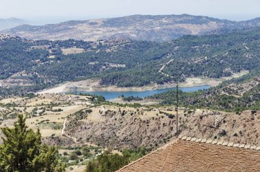Kıbrıs. Chrysorrogiatissa Manastırı