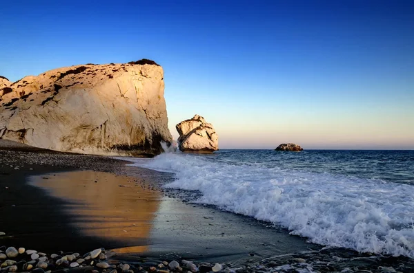 Petra tou Romiou, Kıbrıs, Baf bölgesi yakınındaki günbatımı
