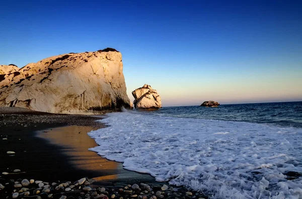 Petra Tou Romiou Kıbrıs Baf Bölgesi Yakınındaki Günbatımı — Stok fotoğraf