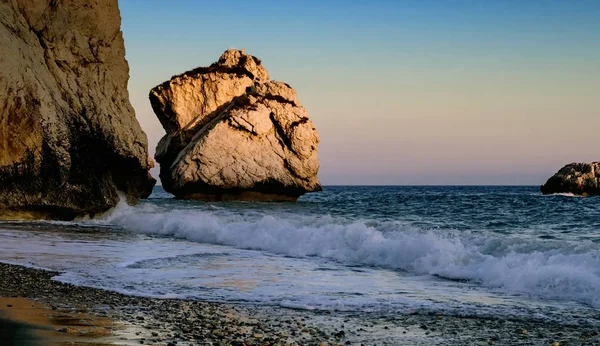 Petra Tou Romiou Kıbrıs Baf Bölgesi Yakınındaki Günbatımı — Stok fotoğraf