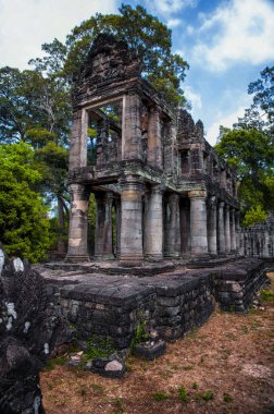 Angkor, Siem Reap, Kamboçya antik Preah Khan tapınak kalıntıları. Preah Khan Tapınağı orman ile yutmuş. Preah Khan inanılmaz popüler bir turistik 's.