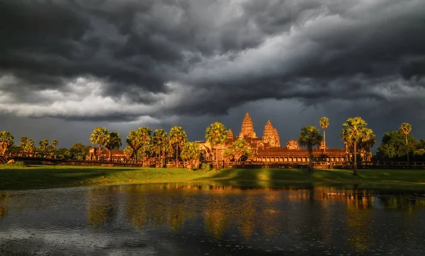 Angkor Wat Templet Vid Solnedgången Siem Reap Kambodja — Stockfoto