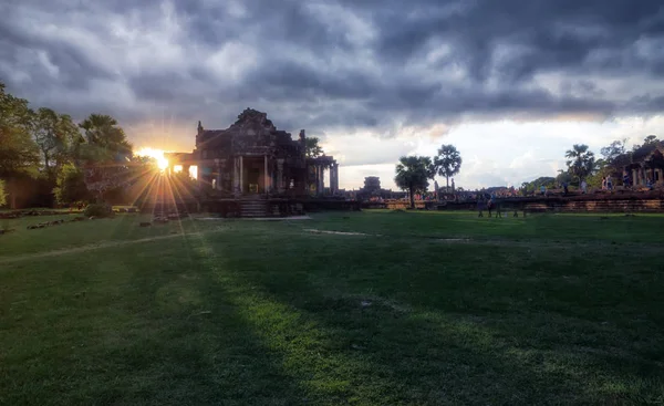 Starożytnej Biblioteki Angkor Wat Zachodzie Słońca — Zdjęcie stockowe