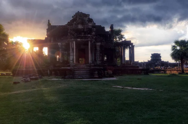 Starożytnej Biblioteki Angkor Wat Zachodzie Słońca — Zdjęcie stockowe