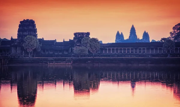 Impresionante Amanecer Reflexiones Angkor Wat Siem Reap Camboya Monumento Religioso — Foto de Stock
