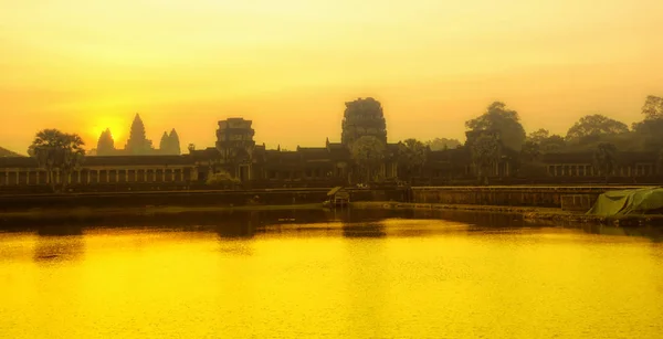 Lenyűgöző Napfelkelte Siem Reap Angkor Wat Kambodzsa Legnagyobb Vallási Emlékműve — Stock Fotó