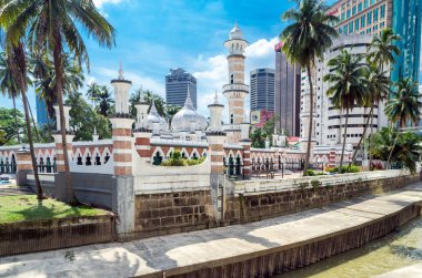 Kuala Lumpur, Malezya-18 Mayıs 2013: Masjid Jamek Camii Merkezi Kuala Lumpur içinde. Cami 1907 yılında inşa edilmiştir