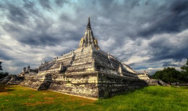 Chedi Phukhao tanga, Ayutthaya, Tayland