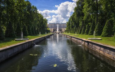 St Petersburg, Rusya - 29 Haziran 2017: Grand Palace ve Gran