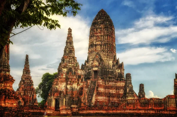 Wat Chaiwatthanaram é antigo templo budista, famoso e importante — Fotografia de Stock