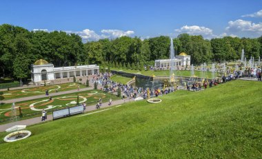 Peterhof, Rusya - 29 Haziran 2017: Teras o doğal görünümünden