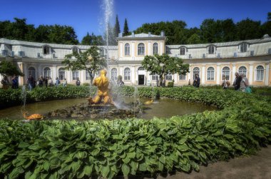 Peterhof, Rusya - 29 Haziran 2017: bir güzel görünümünü büyük Gr