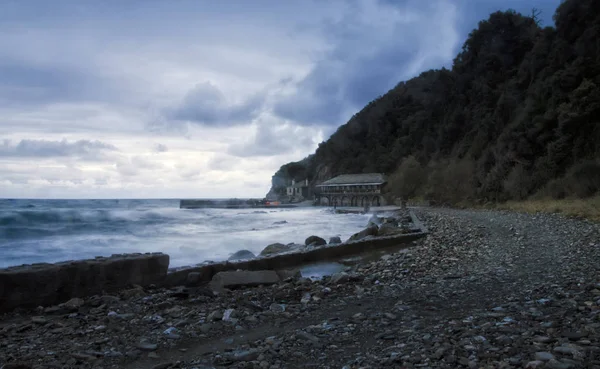 风暴海岸附近阿托斯 哈尔基迪基 — 图库照片