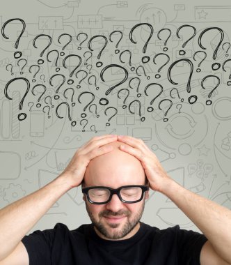 Soru işaretleri insan kafası dışarı