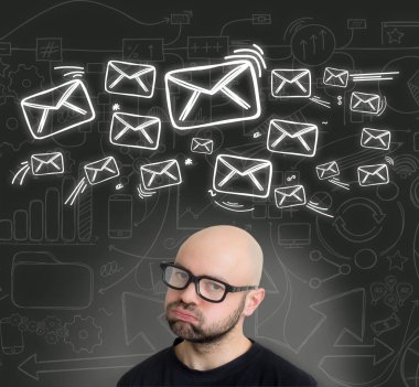 Adam iletileri hakkında düşünme